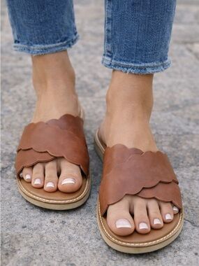 Seychelles Leather Scalloped Woodstock Sandals Brown Size 7.5 Women Boho Summer